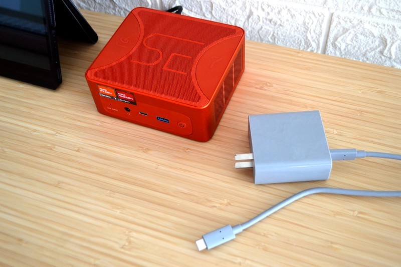 传统台式机被淘汰？同样的性能，体积小了40倍！零刻SER7首发测评