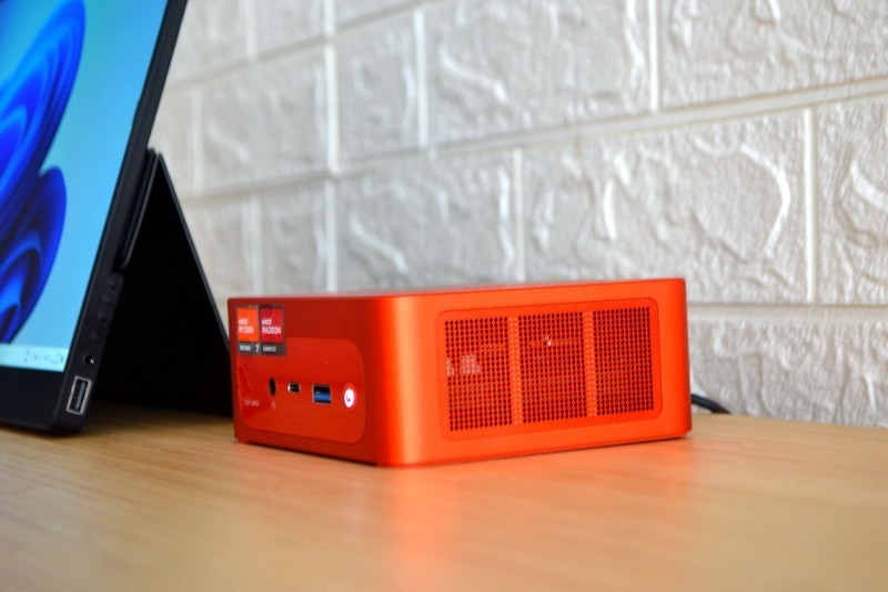 传统台式机被淘汰？同样的性能，体积小了40倍！零刻SER7首发测评