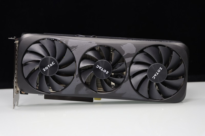 AMD Ryzen 5 9600X 真香！还选啥 14600KF 啊！