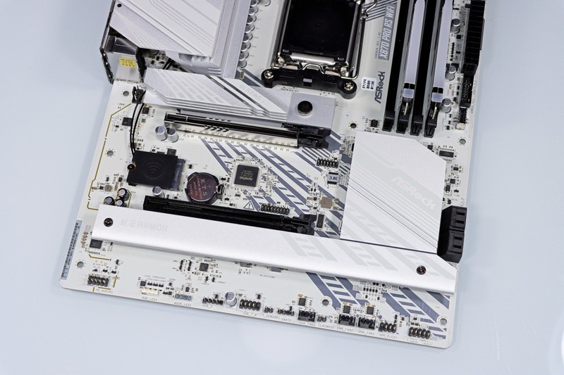 AMD Ryzen 5 9600X 真香！还选啥 14600KF 啊！