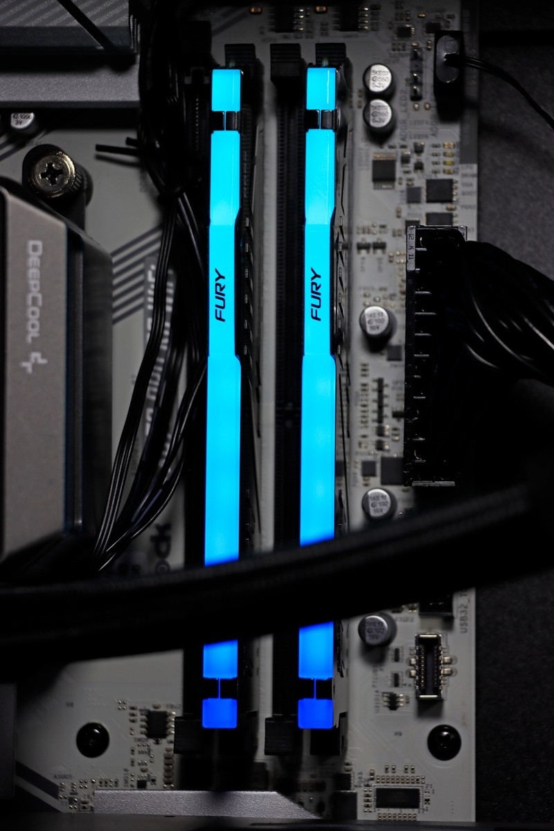 AMD Ryzen 5 9600X 真香！还选啥 14600KF 啊！