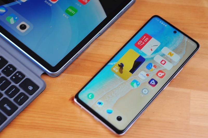 有颜有实力，vivo Y77简评