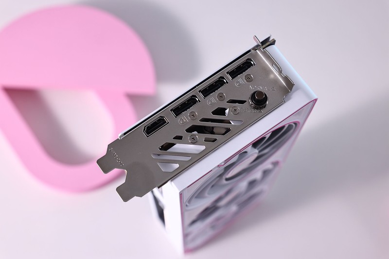 亲民甜点王！七彩虹iGame GeForce RTX 5060 Ti Ultra W OC 16GB评测