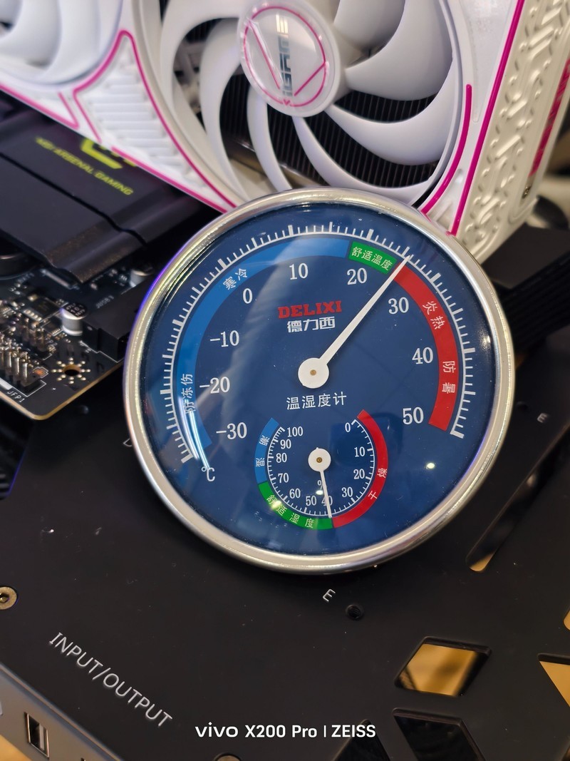 亲民甜点王！七彩虹iGame GeForce RTX 5060 Ti Ultra W OC 16GB评测