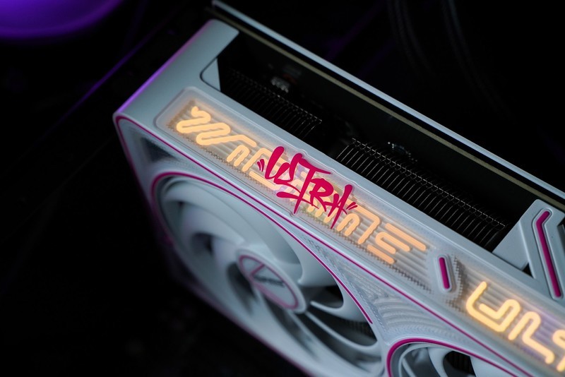 亲民甜点王！七彩虹iGame GeForce RTX 5060 Ti Ultra W OC 16GB评测