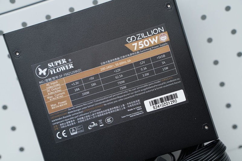 亲民甜点王！七彩虹iGame GeForce RTX 5060 Ti Ultra W OC 16GB评测