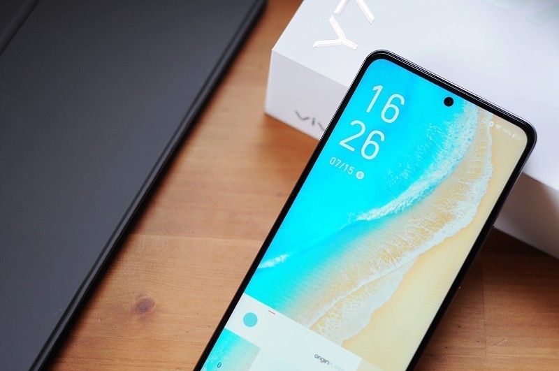 有颜有实力，vivo Y77简评