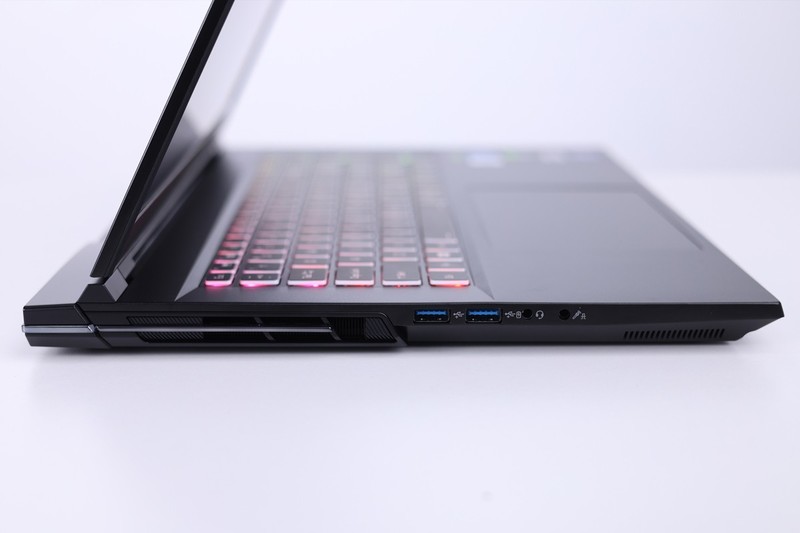 吾空空妖X Pro Max测评：RTX4090+i9-13900HX移动生产力新旗舰