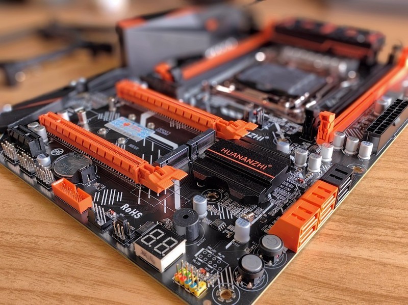 华南X99-BD4主板+E5-2666 V3：让您有不一样的体验！|华南金牌