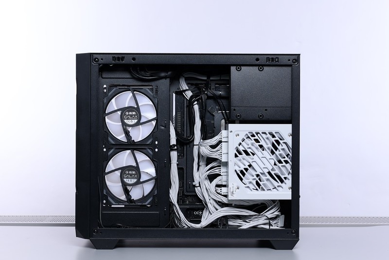 皮衣刀客super超能力！RTX4070 super 星曜OC显卡实测（带装机配置推荐）