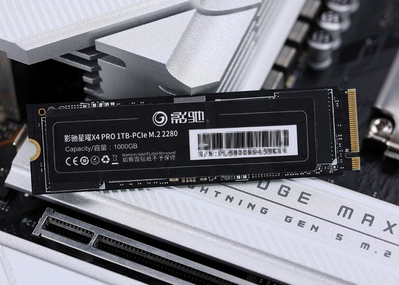 皮衣刀客super超能力！RTX4070 super 星曜OC显卡实测（带装机配置推荐）