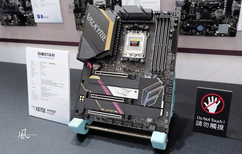 windwithme COMPUTEX 2024 Connecting AI新品分享与ShowGirls