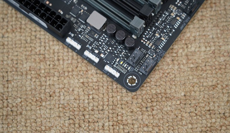 顶级游戏小钢炮，9800X3D+B850重炮手+DW100+RTX4080S装机分享