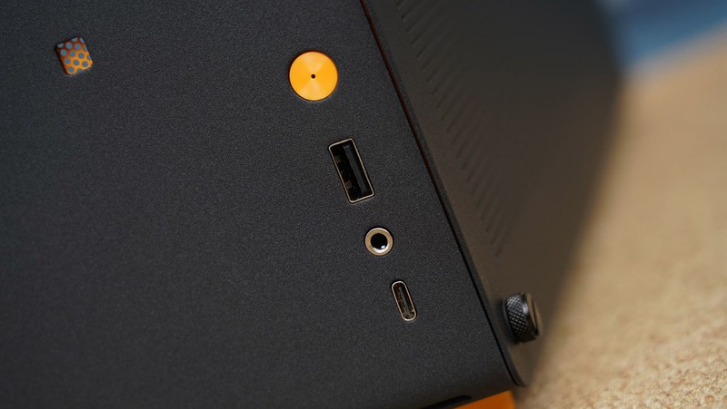 顶级游戏小钢炮，9800X3D+B850重炮手+DW100+RTX4080S装机分享