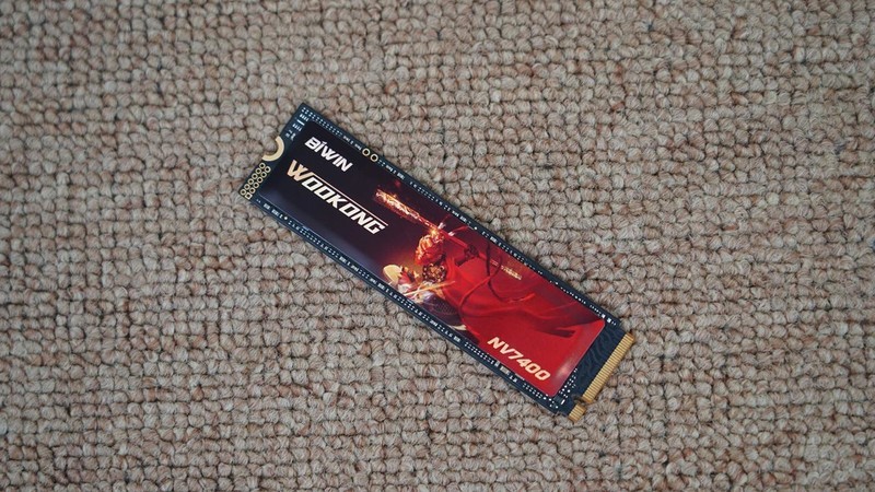 有什么高性价比高性能的SSD？佰维WOOKONG NV7400 4TB体验分享