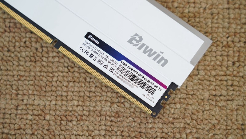 顶级游戏小钢炮，9800X3D+B850重炮手+DW100+RTX4080S装机分享