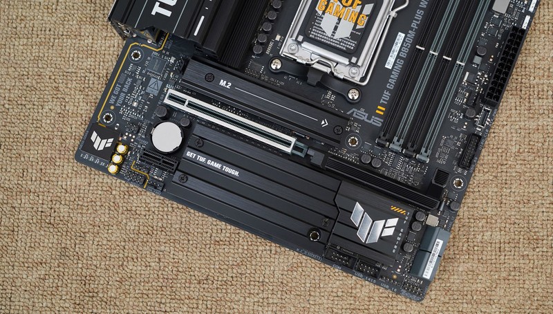 顶级游戏小钢炮，9800X3D+B850重炮手+DW100+RTX4080S装机分享