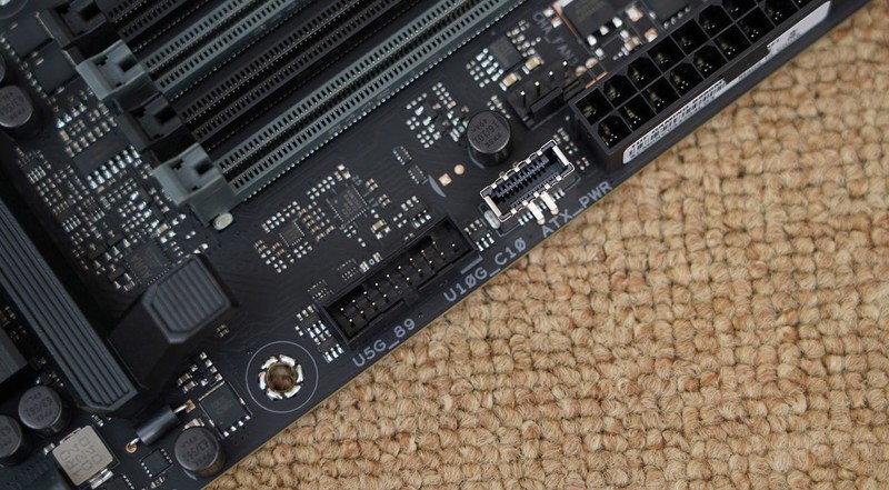 顶级游戏小钢炮，9800X3D+B850重炮手+DW100+RTX4080S装机分享