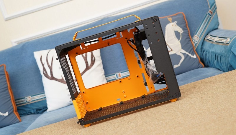 顶级游戏小钢炮，9800X3D+B850重炮手+DW100+RTX4080S装机分享