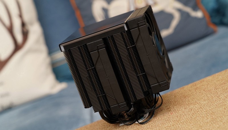 顶级游戏小钢炮，9800X3D+B850重炮手+DW100+RTX4080S装机分享