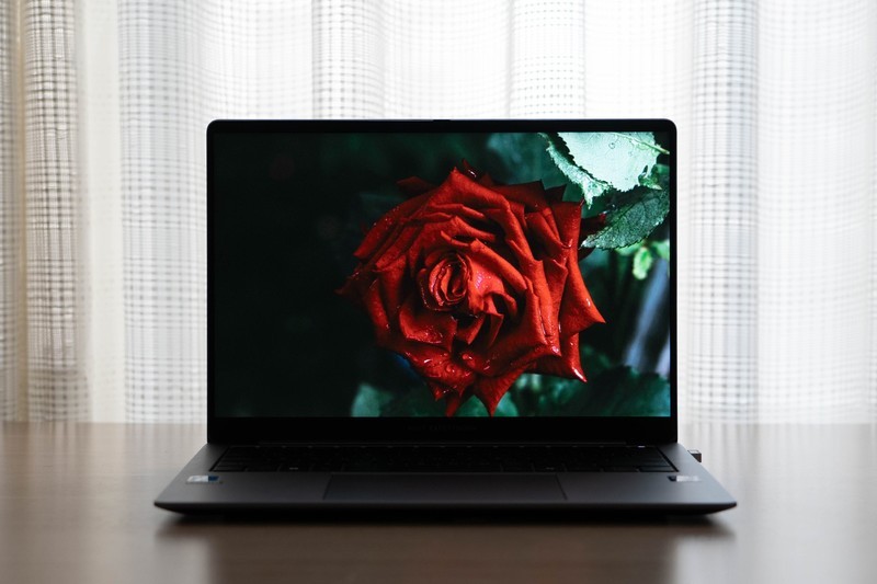 一台为商务办公而打造的高能轻薄本！预算6000元买华硕破晓6 Pro