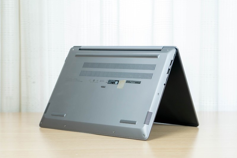 一台为商务办公而打造的高能轻薄本！预算6000元买华硕破晓6 Pro