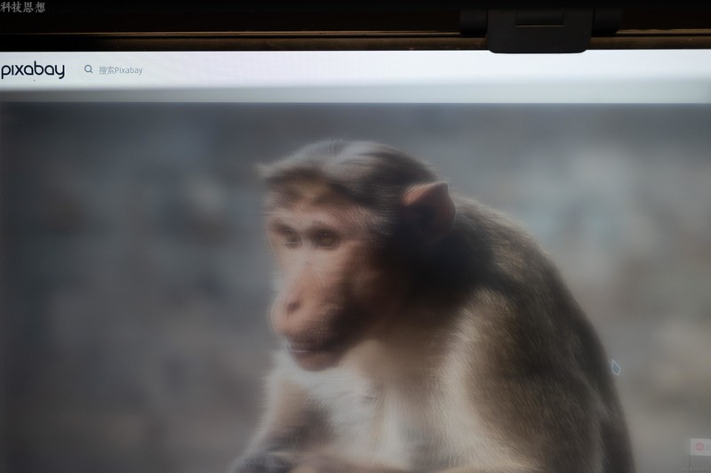 耐刮耐指纹的笔记本防窥膜，全面保护隐私安全