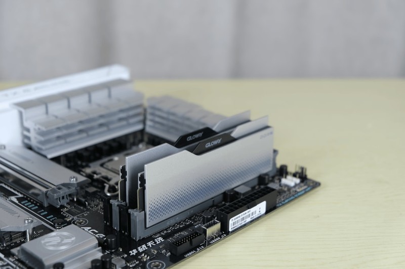 更小巧的窄体ATX海景房：先马 幻境界 海景房机箱上机