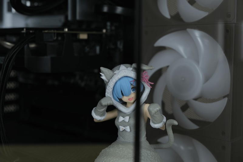 更小巧的窄体ATX海景房：先马 幻境界 海景房机箱上机