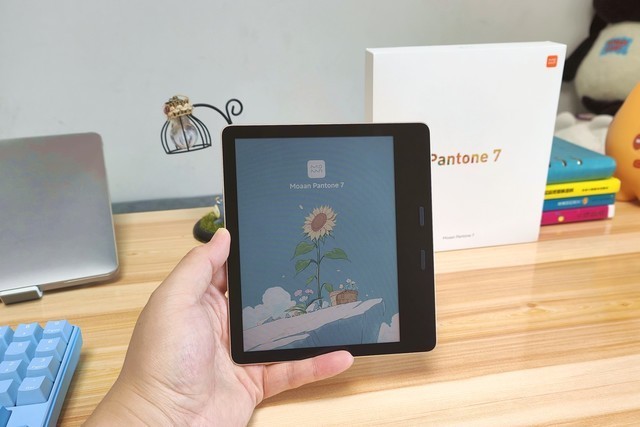 墨案Pantone7首发评测，7英寸彩色墨水屏电纸书，书籍漫画全都行