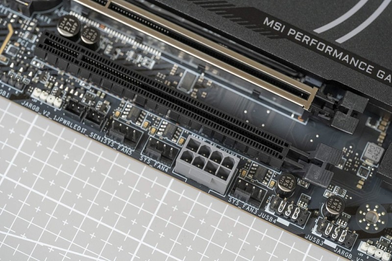 预售3499元的暗黑主板，微星MPG X870E CARBON WIFI开箱来了