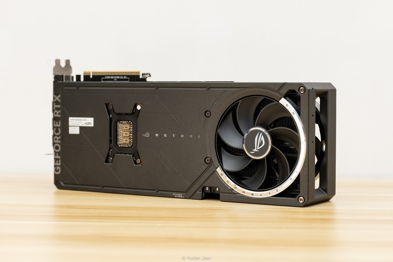 旗舰显卡ROG RTX5080游戏测评：有性能又不止于性能