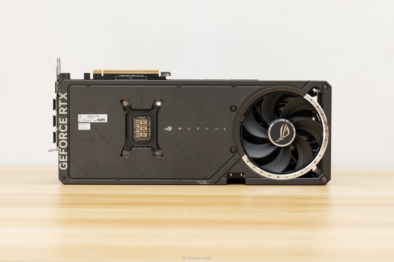 旗舰显卡ROG RTX5080游戏测评：有性能又不止于性能