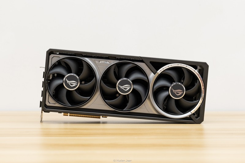 旗舰显卡ROG RTX5080游戏测评：有性能又不止于性能