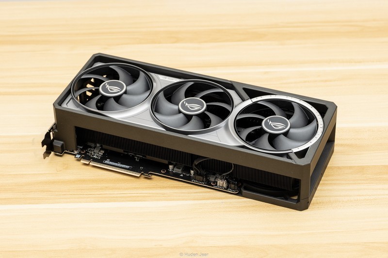 旗舰显卡ROG RTX5080游戏测评：有性能又不止于性能