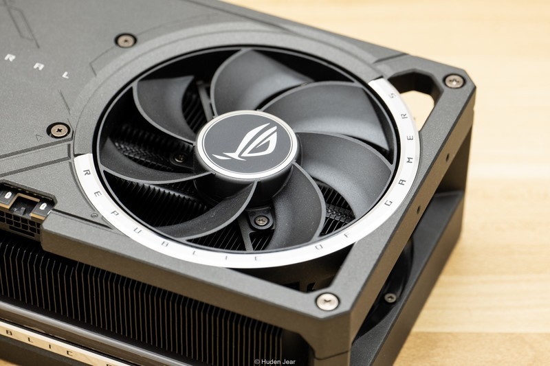 旗舰显卡ROG RTX5080游戏测评：有性能又不止于性能