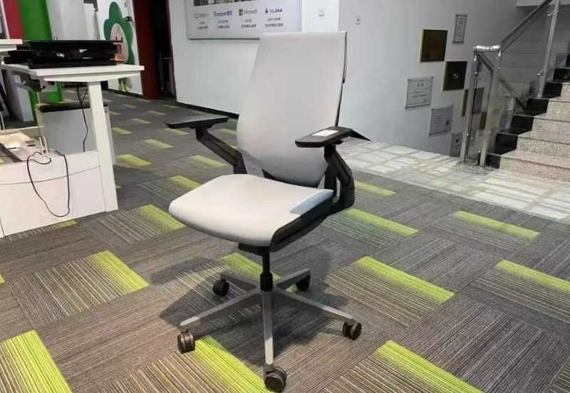 人体工学椅哪个牌子性价比高？2025年热门人体工学椅十大品牌推荐