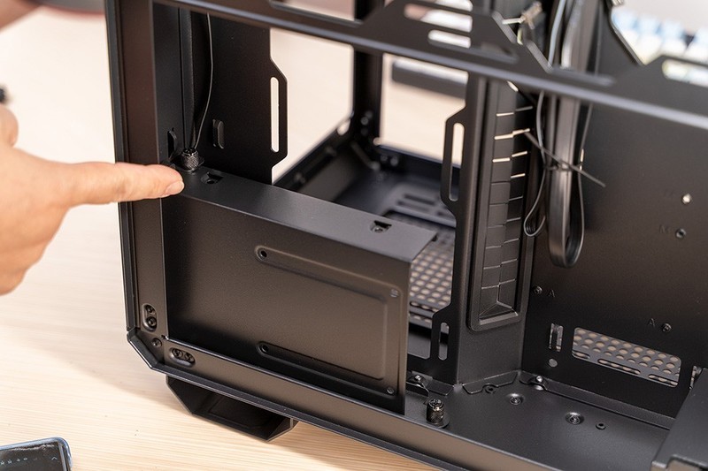 装机惊魂CPU显卡都挂了？华硕GT502弹药库装机秀