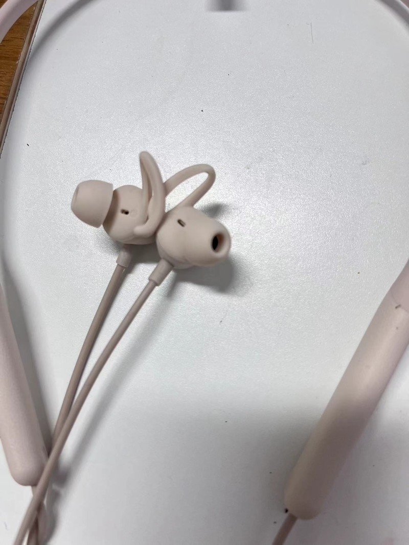 漫步者花再系列出挂脖式蓝牙耳机了！！