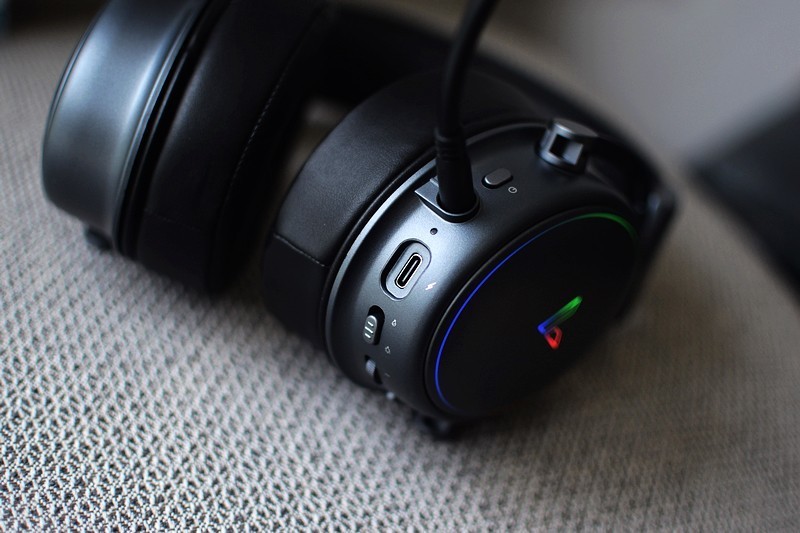 物理双音腔结构 雷柏VH800双模无线RGB游戏耳机