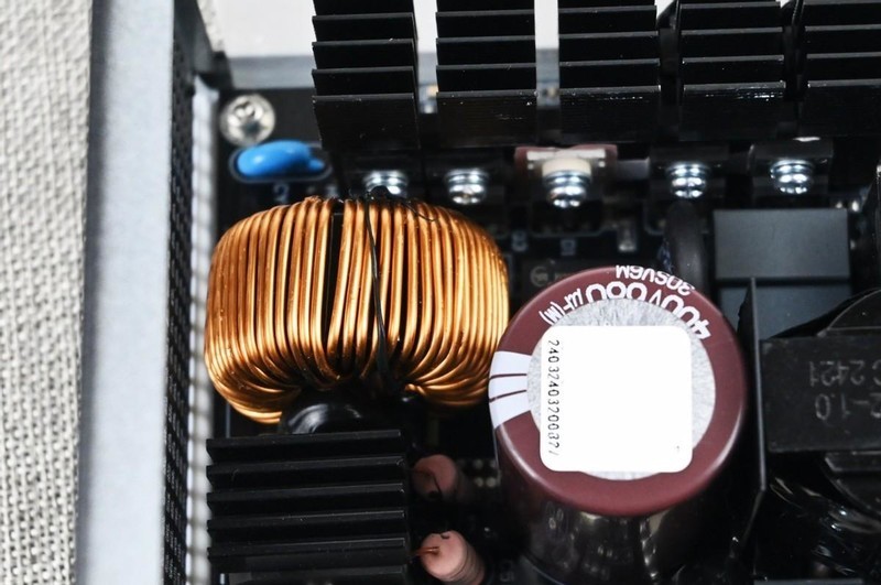 九州风神PQ850G黄金统治者全模组电源开箱拆解：严选高效率方案