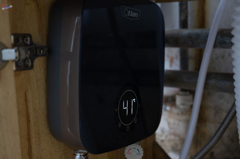 小身材大热量，即开即热节省空间，奥特朗隐藏式热水器C11H体验