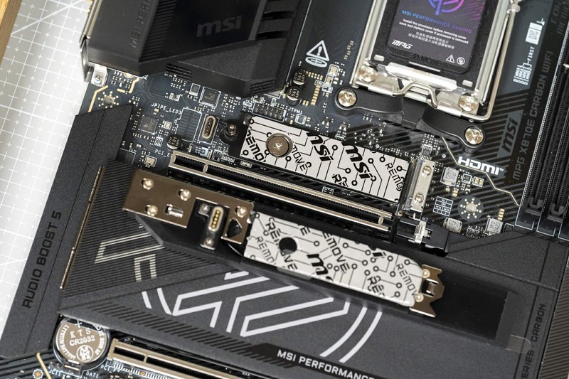 预售3499元的暗黑主板，微星MPG X870E CARBON WIFI开箱来了