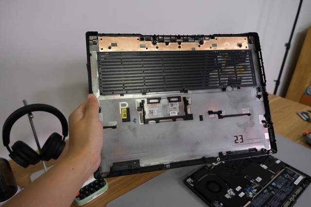 联想拯救者Y7000P升级固态和内存条，扩容超简单