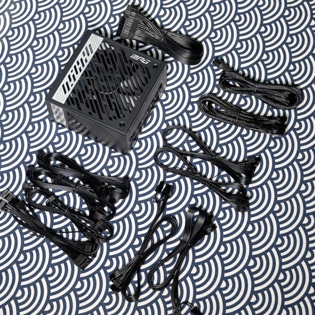 顶级配置一步到位，微星MPG A1000G PCIE5电源分?享