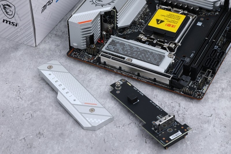 要不要上高频DDR5内存，8000MHz的D5 是种啥体验？实测告诉你