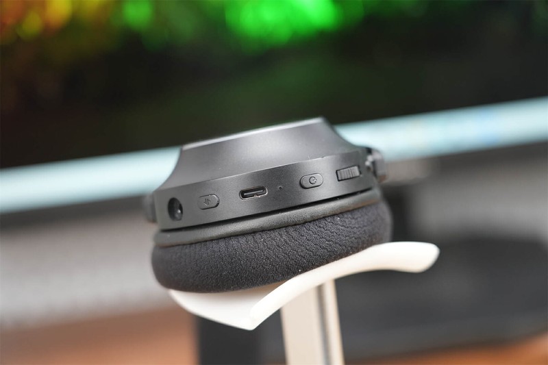 40mm驱动单元，清晰音效，沉浸体验：雷蛇梭鱼X幻彩版分享