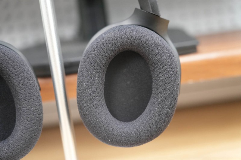 40mm驱动单元，清晰音效，沉浸体验：雷蛇梭鱼X幻彩版分享