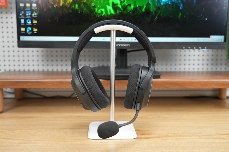 40mm驱动单元，清晰音效，沉浸体验：雷蛇梭鱼X幻彩版分享