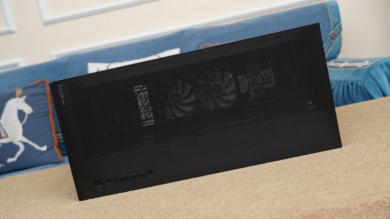 好看能装又凉爽，安钛克 FLUX PRO机箱体验分享